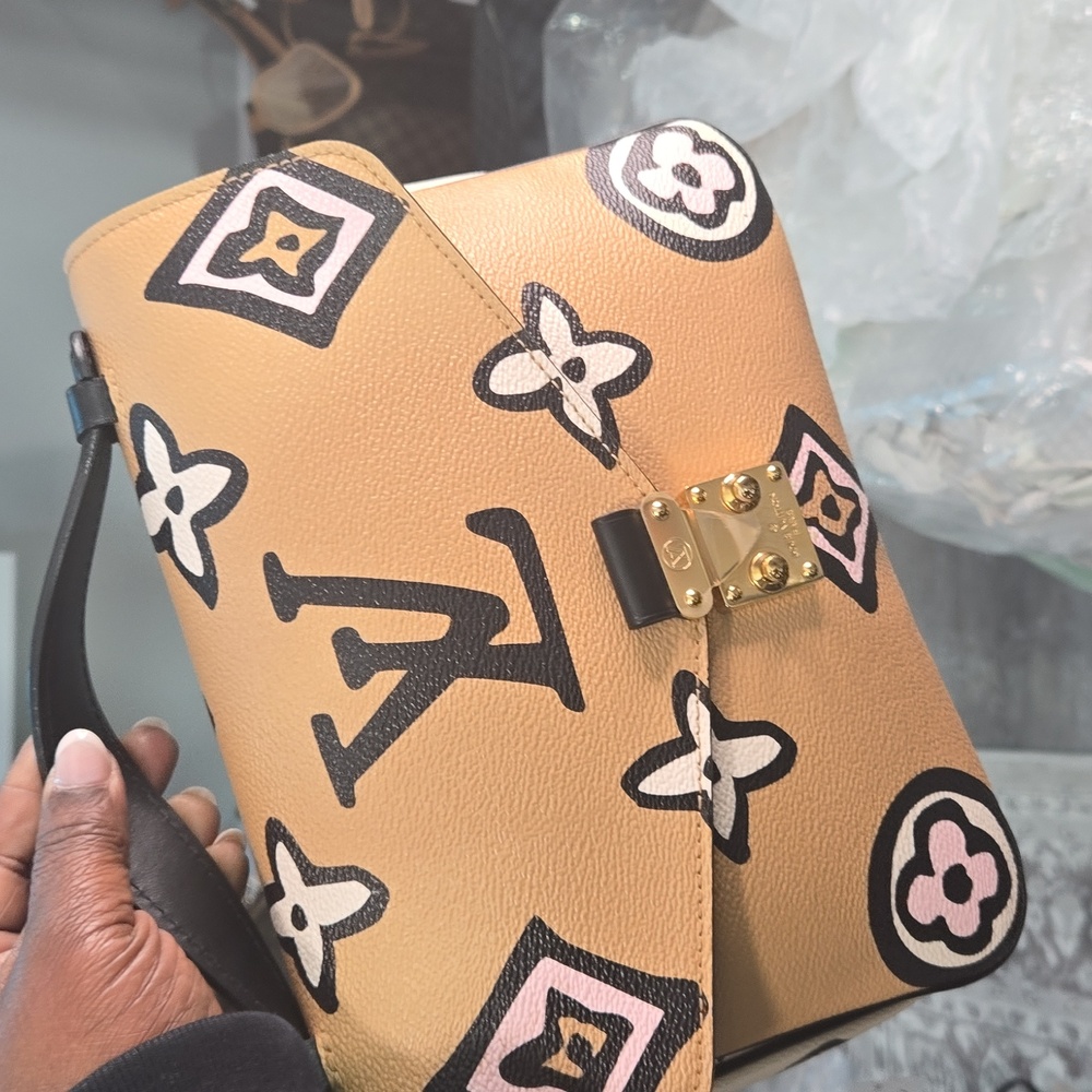 Louis Vuitton Pochette metis shoulder bag - Picture 4 of 12